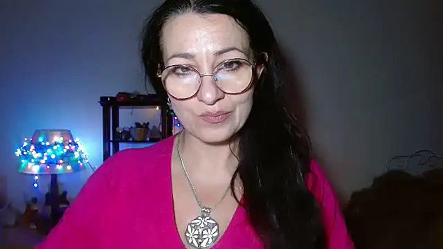 KeisyNeonX online show from January 5, 8:01 pm