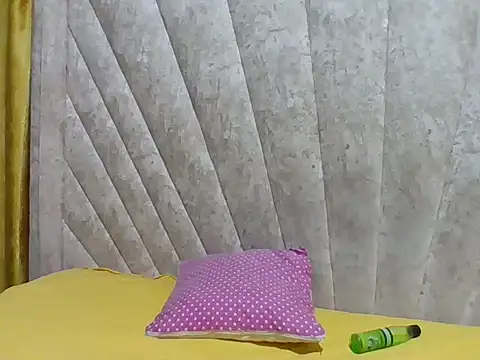 Sexy Villagegal online show from April 1, 4:37 pm