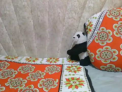 Sexy Villagegal online show from April 12, 5:00 am