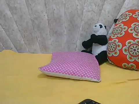 Sexy Villagegal online show from February 16, 9:45 pm