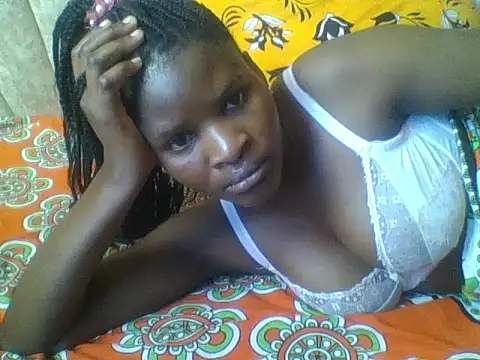 Snapshot of Sexy_Villagegal chatting on March 18, 11:11 am Sexy Villagegal online show from March 18, 11:11 am