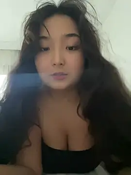 Snapshot of cutie_mio chatting on February 5, 1:44 pm cutie mio online show from February 5, 1:44 pm