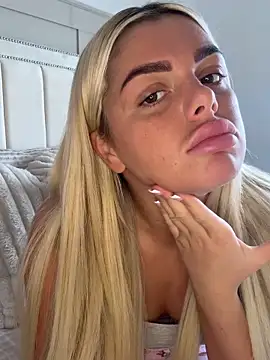 IrishTeenBarbie69 online show from February 18, 1:07 pm