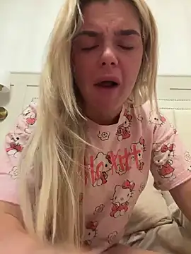 IrishTeenBarbie69 online show from May 31, 9:15 pm
