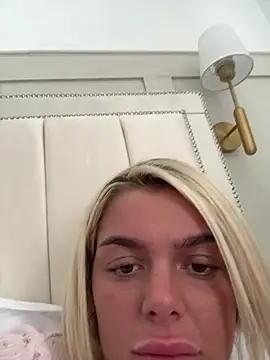 IrishTeenBarbie69 online show from March 27, 9:54 am