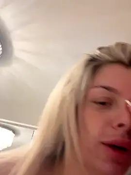 IrishTeenBarbie69 online show from September 15, 10:32 pm