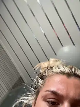 IrishTeenBarbie69 online show from March 22, 1:34 pm