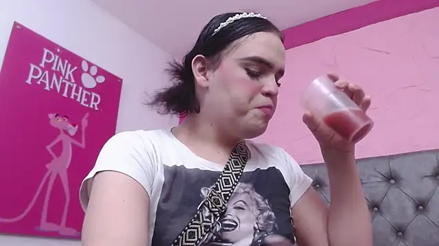 Snapshot of Pearl_Michelts chatting on July 9, 12:59 pm Pearl Michelts online show from July 9, 12:59 pm