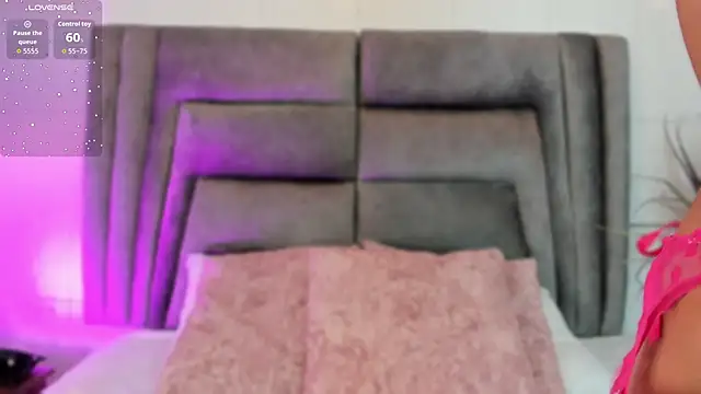 sophiee smith online show from October 20, 11:22 am