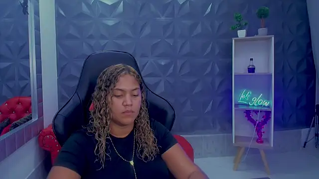 Cristal War online show from January 18, 12:03 am