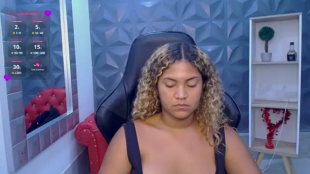 Cristal War online show from April 15, 3:34 am