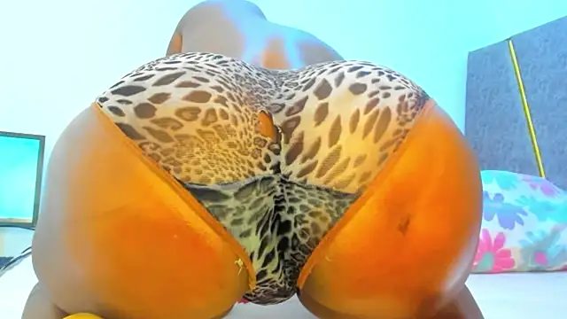 Natasha Spencer online show from November 16, 7:18 pm