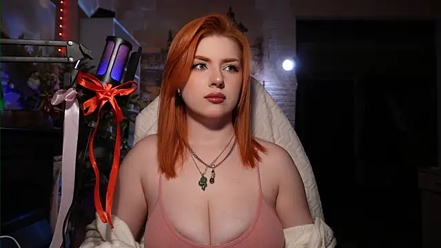 Snapshot of Chriss_Fox chatting on February 26, 3:21 pm Chriss Fox online show from February 26, 3:21 pm