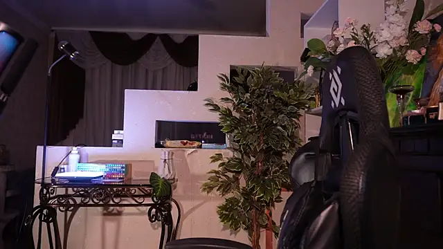 Snapshot of Chriss_Fox chatting on November 11, 3:29 pm Chriss Fox online show from November 11, 3:29 pm