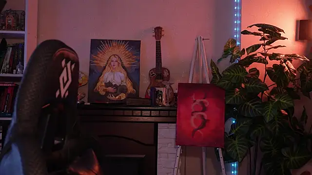 Chriss Fox online show from June 23, 3:32 pm