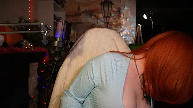 Snapshot of Chriss_Fox chatting on February 6, 6:35 pm Chriss Fox online show from February 6, 6:35 pm