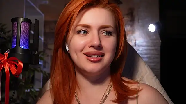 Snapshot of Chriss_Fox chatting on February 21, 6:26 pm Chriss Fox online show from February 21, 6:26 pm