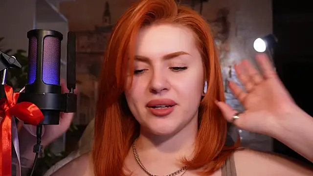 Snapshot of Chriss_Fox chatting on February 19, 3:27 pm Chriss Fox online show from February 19, 3:27 pm