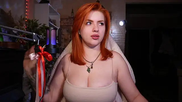 Snapshot of Chriss_Fox chatting on February 21, 3:21 pm Chriss Fox online show from February 21, 3:21 pm