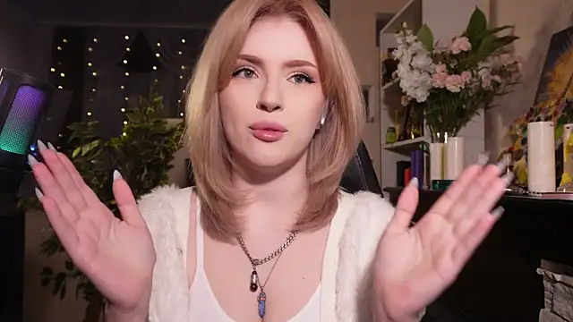 Chriss Fox online show from February 5, 3:30 pm