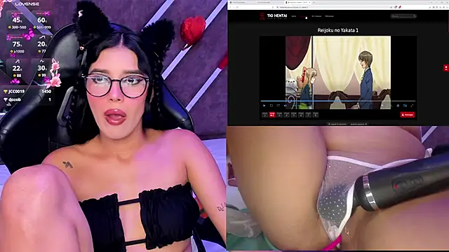 Snapshot of SweetieCloe_ chatting on February 25, 1:20 am SweetieCloe online show from February 25, 1:20 am