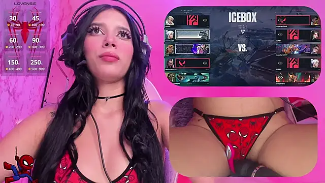 SweetieCloe  online show from November 9, 9:41 pm