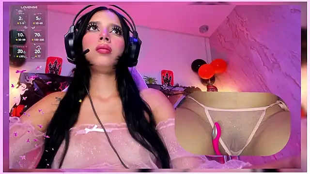 SweetieCloe  online show from October 28, 9:14 pm