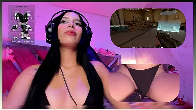 SweetieCloe  online show from December 19, 9:28 pm