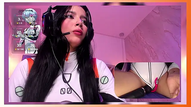 SweetieCloe  online show from March 11, 9:20 pm