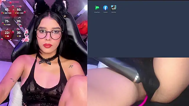 Snapshot of SweetieCloe_ chatting on February 20, 8:25 pm SweetieCloe online show from February 20, 8:25 pm