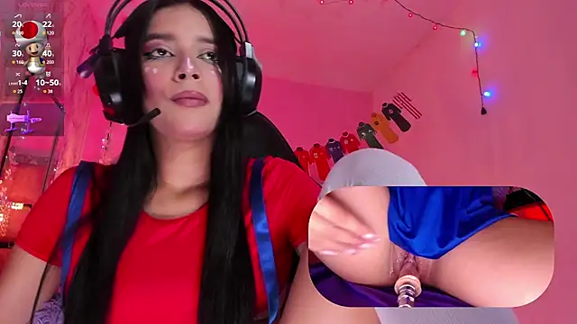 Snapshot of SweetieCloe_ chatting on July 10, 1:33 pm SweetieCloe online show from July 10, 1:33 pm