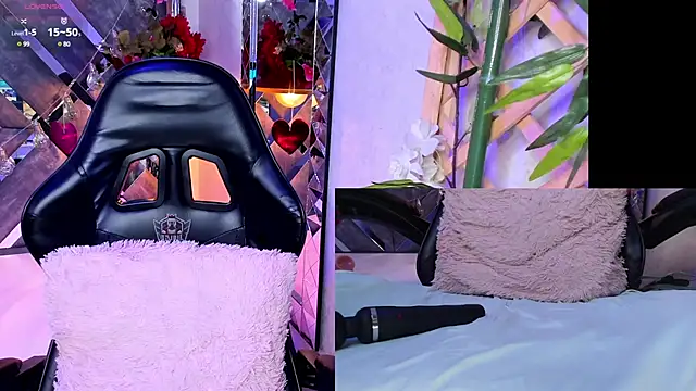 SweetieCloe  online show from March 18, 9:21 pm