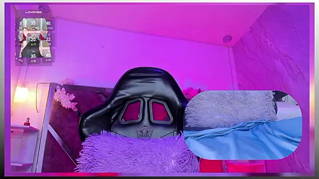 SweetieCloe  online show from January 14, 9:07 pm