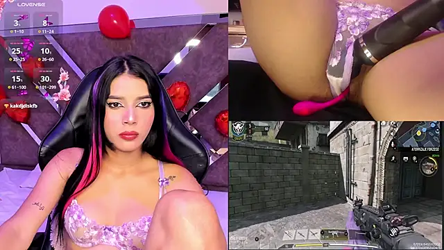Snapshot of SweetieCloe_ chatting on February 12, 9:33 pm SweetieCloe online show from February 12, 9:33 pm