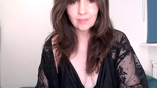 Ella Next Door online show from March 22, 9:16 pm