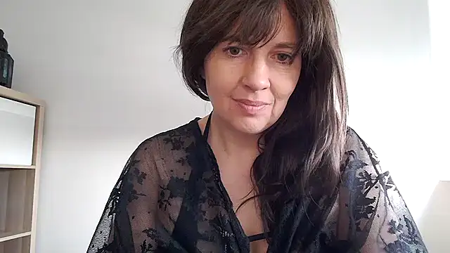 Ella Next Door online show from January 11, 1:07 pm