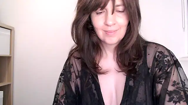 Ella Next Door online show from March 1, 10:32 pm