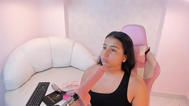 Miliaangeles online show from March 9, 11:36 am