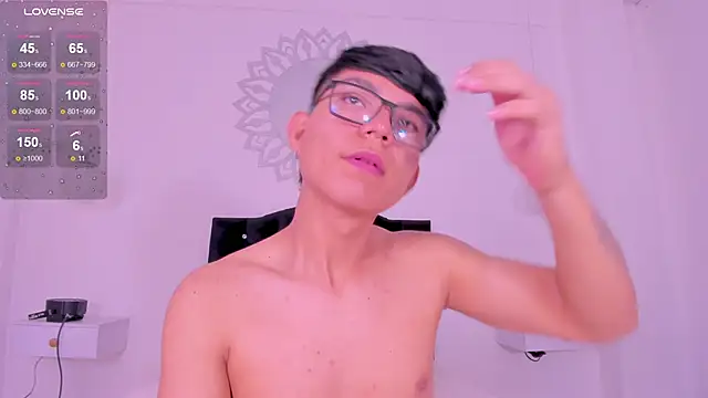 CodyTwink online show from November 10, 2:33 pm