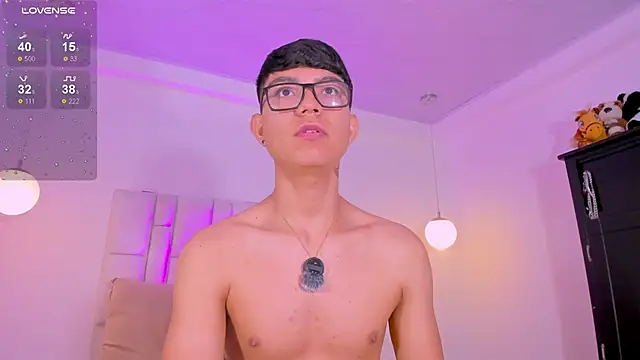 CodyTwink online show from April 9, 1:06 pm