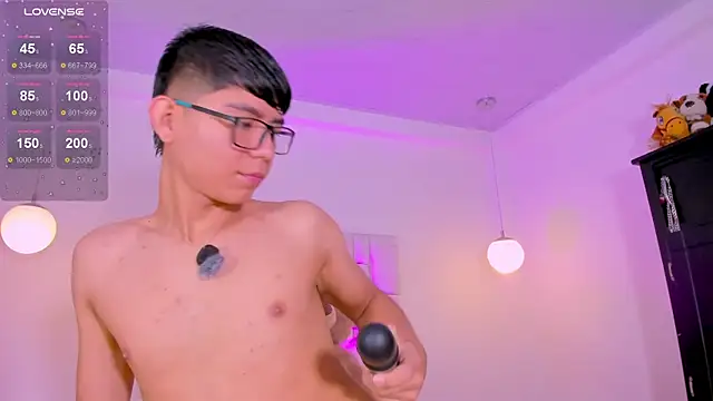 CodyTwink online show from May 5, 1:03 pm