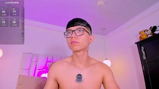 CodyTwink online show from April 8, 11:12 am