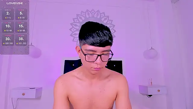 CodyTwink online show from December 14, 11:43 pm