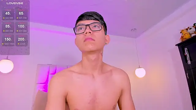 CodyTwink online show from April 14, 9:36 am