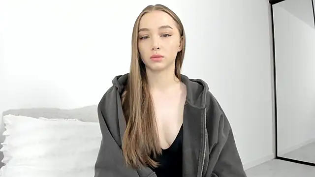 Sweet-bb online show from February 12, 4:40 pm