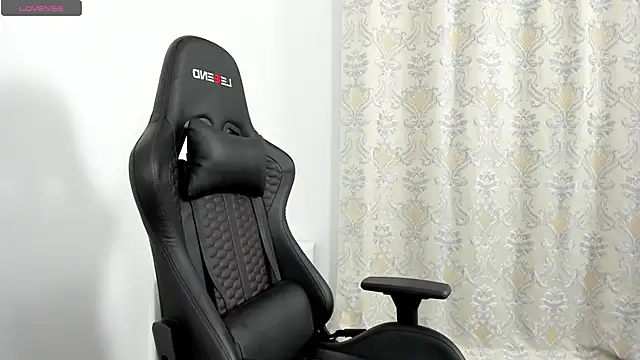 Snapshot of Sweet-bb chatting on March 15, 9:38 pm Sweet-bb online show from March 15, 9:38 pm