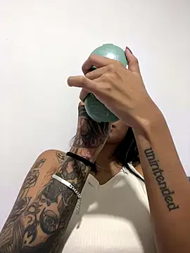 DeuxGold online show from December 19, 1:53 am