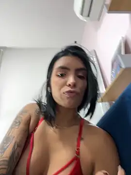 Snapshot of DeuxGold chatting on November 19, 7:25 pm DeuxGold online show from November 19, 7:25 pm