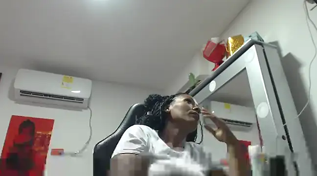 Snapshot of CandyBlackFunXXX chatting on March 11, 5:46 pm CandyBlackFunXXX online show from March 11, 5:46 pm