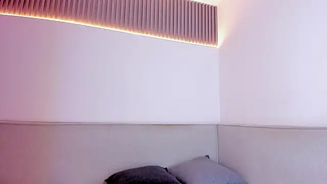 jasminehill  online show from February 28, 1:44 pm